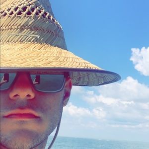 Meet your Posher, Logan